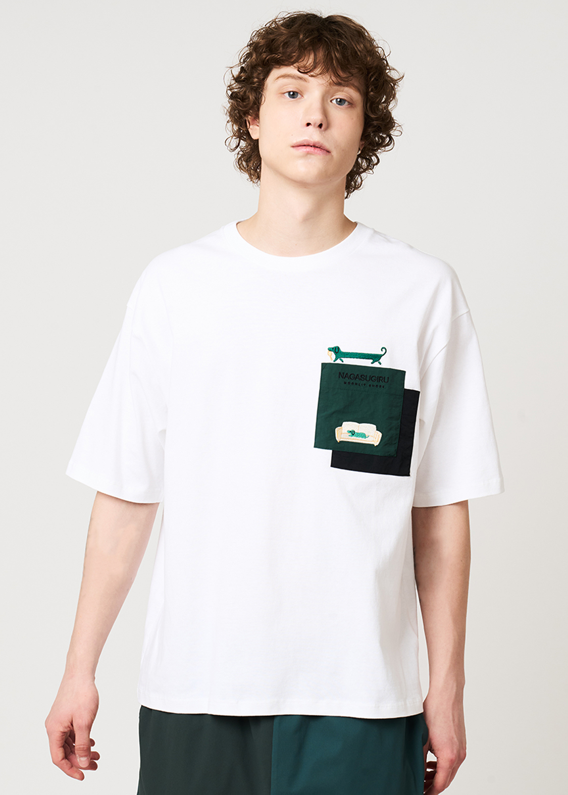 ナガスギルイヌホリデーアットザリゾート｜ボックスTシャツ