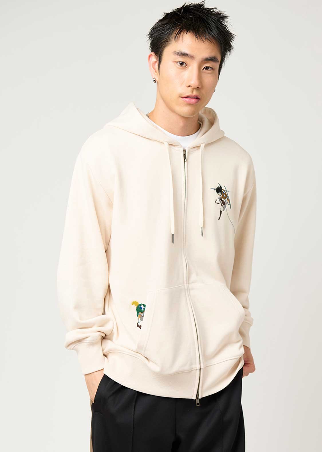 グラニフ 新品未使用 進撃の巨人 XLサイズ ブルゾン 進撃の巨人｜商品