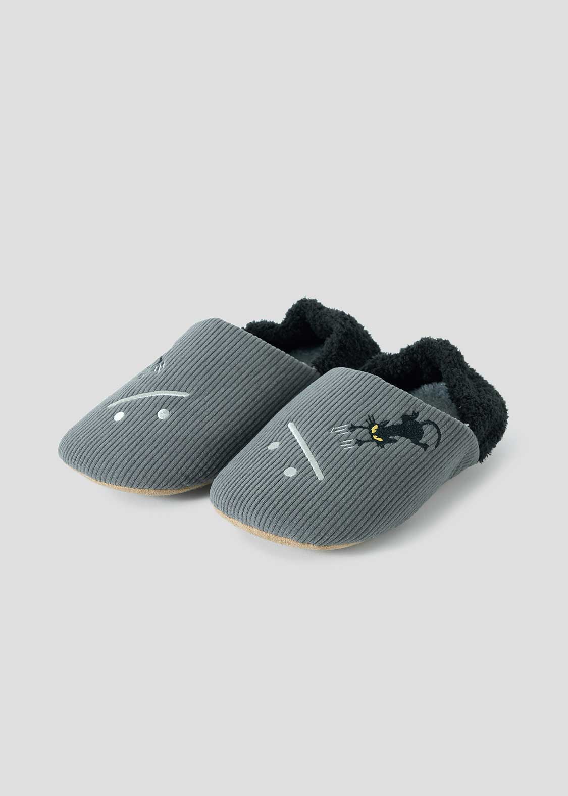 ネコカブリビューティフルシャドー｜コーデュロイルームシューズ