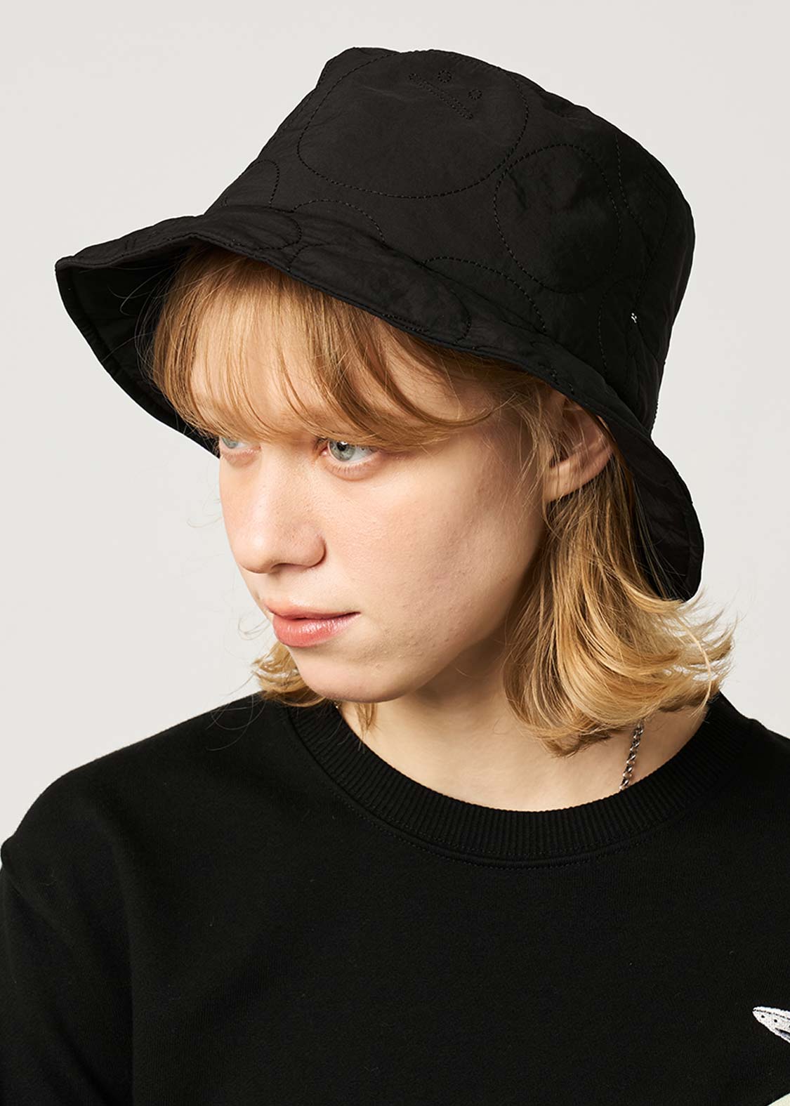 ビューティフルシャドー 帽子