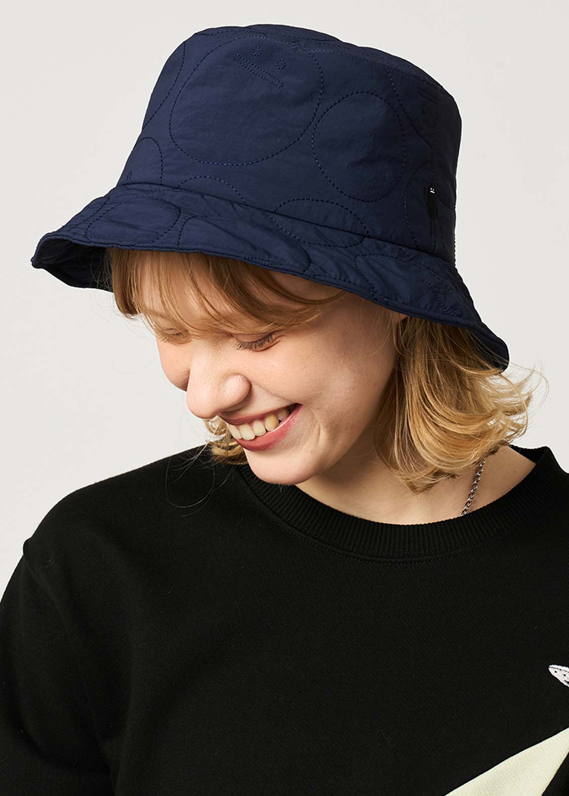 ビューティフルシャドー 帽子