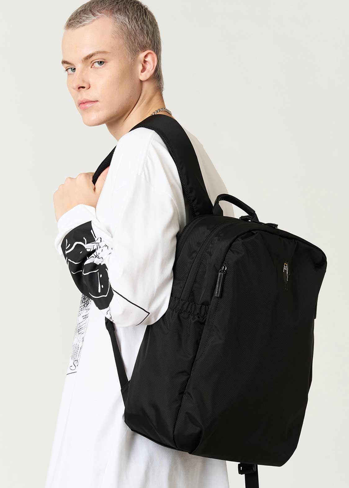 ネコカブリビューティフルシャドー｜無重力リュック｜ユニセックス